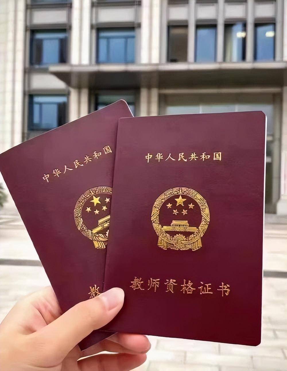 专业制作房产证成都：一个中介的3步实操复盘，第2步最易翻车